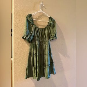 Short Sleeved Green Peasant Dress